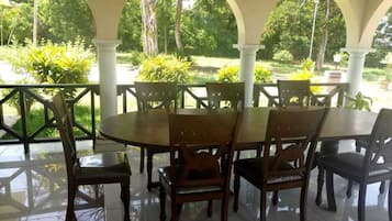 Outdoor dining