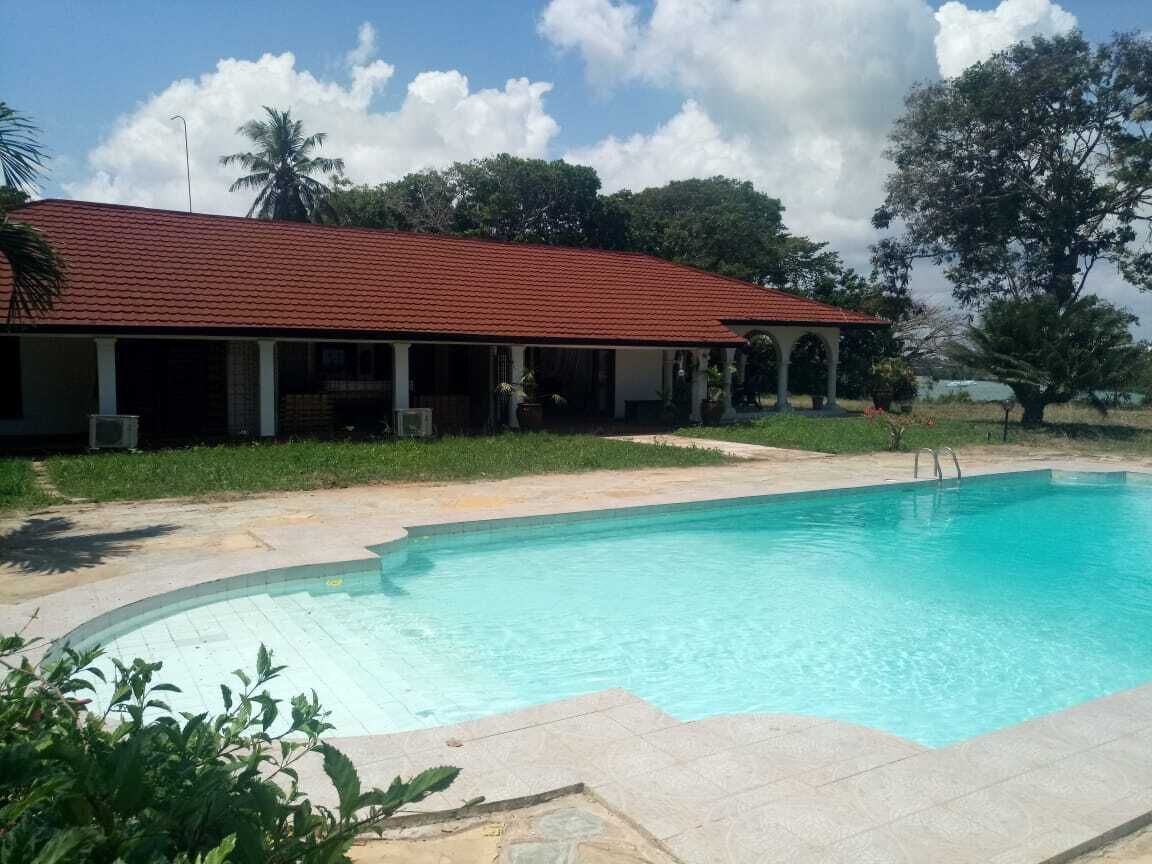 Alberca al aire libre 