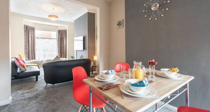 JESOUTH LUXUS-HAUS - IN DER NÄHE DES UNI & CITY-ZENTRUMS MIT Netflix und WLAN