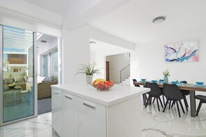 Dining - PARADISIA VILLA - Walking Distance to Ayia Napa Center (Ayia Napa)