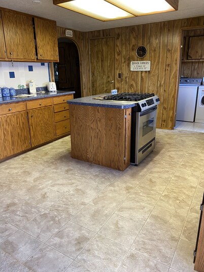 Great Family Home Near Ute Lake