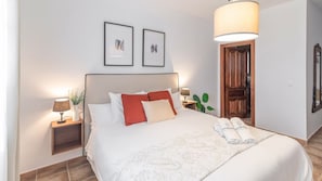 3 habitaciones, tabla de planchar con plancha, cuna de viaje y wifi 
