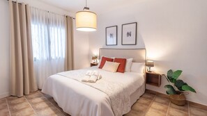 3 habitaciones, tabla de planchar con plancha, cuna de viaje y wifi 