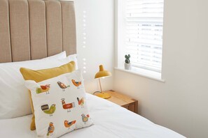 House | 3 bedrooms, iron/ironing board, free WiFi, bed sheets