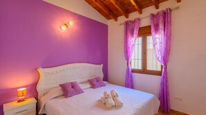 3 soverom, strykejern/-brett, reiseseng for barn og wi-fi