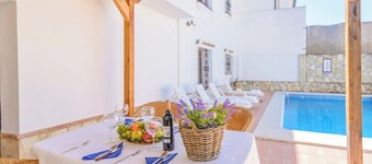 Casa El Torero El Bosque by Ruralidays