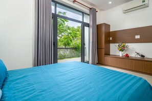 6 habitaciones, tabla de planchar con plancha, wifi y ropa de cama 
