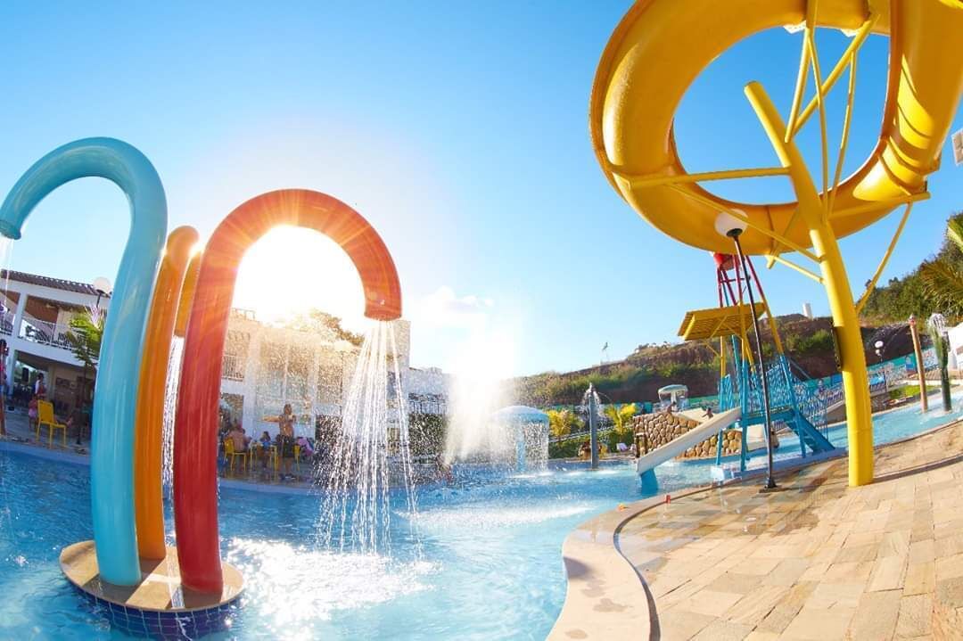 Outdoor pool, an infinity pool