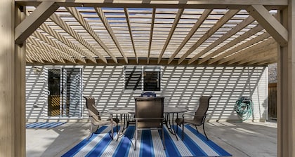 Exceptionally Clean and Relaxing Home with all the Amenities!