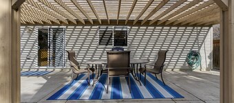 Exceptionally Clean and Relaxing Home with all the Amenities!