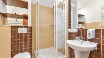 Dusch, hårtork och handdukar