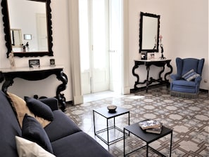 Apartamento Deluxe, 1 habitación | Ropa de cama hipoalergénica y edredones de plumas