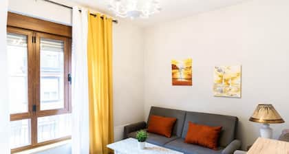 Housingleon - Main Square with garaje option