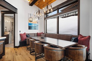 Dining - Ski-in/Ski-Out Luxury Schweitzer•Hot Tub•4 King Suites•Walk to Village•Ski Room (Sandpoint)