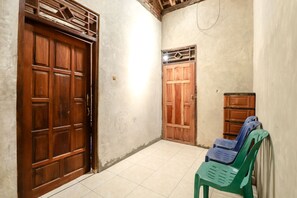 Lobby sitting area - JIO Homestay (Yogyakarta)