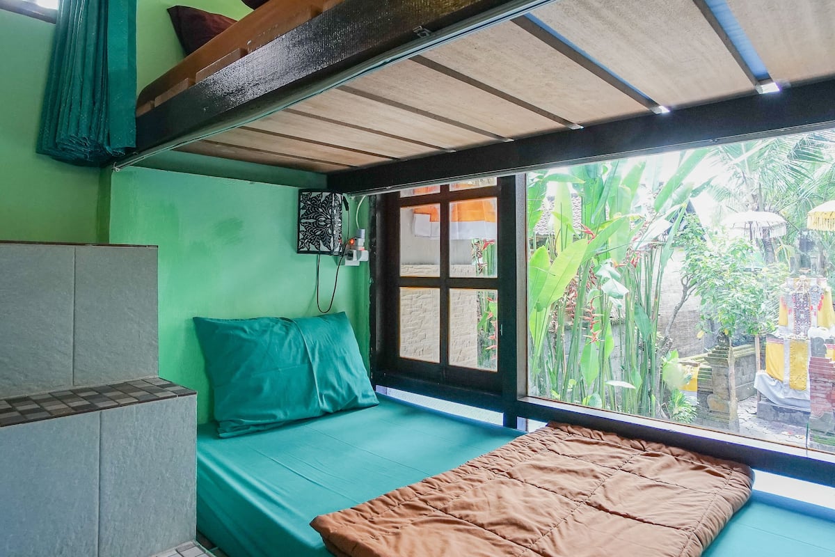 Standard 4-Bed Mixed Dormitory Room