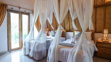 Deluxe Twin Room | Minibar, desk, iron/ironing board, rollaway beds (surcharge)