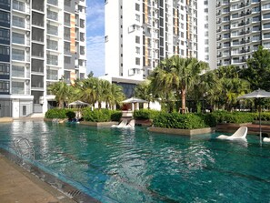 3 outdoor pools, open 7:00 AM to 10:00 PM, free pool cabanas - Timurbay by SMC Homes (Kuantan)