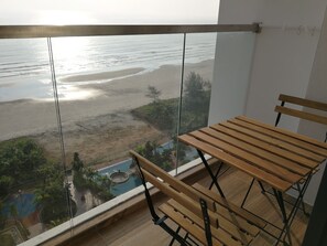 아파트, 침실 2개, 발코니, 바다 전망 | 발코니 전망