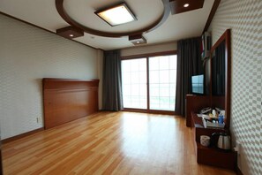 Room (Ondol) | Free WiFi