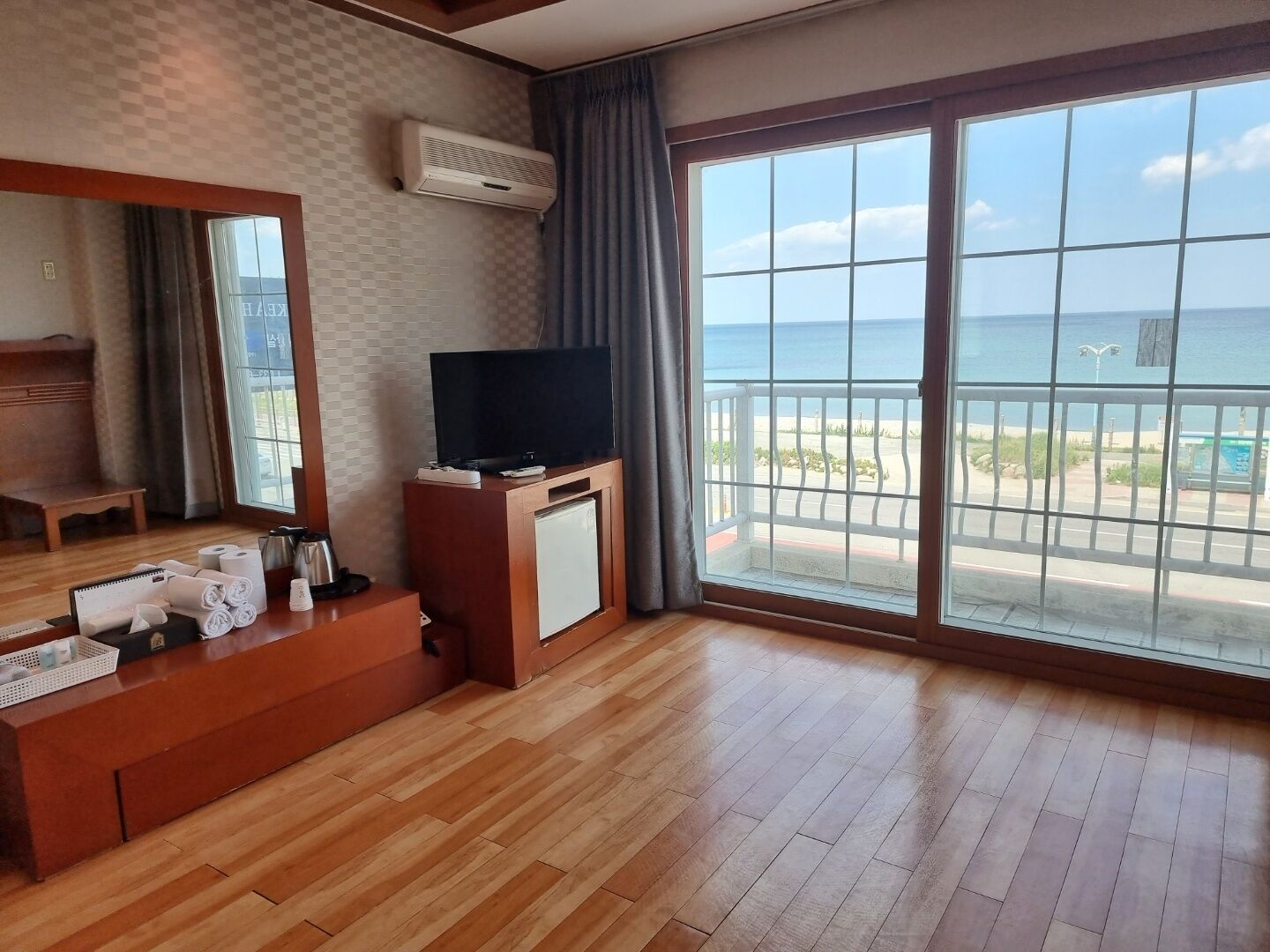 Family Ondol Room | Free WiFi