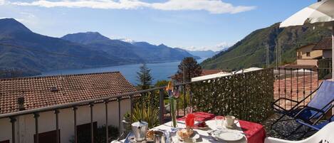 تناول الطعام بالخارج