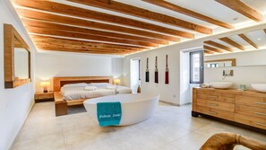 4 chambres, fer et planche à repasser, Wi-Fi gratuit