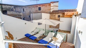 Property grounds - Boutique townhouse, modern, pool, WiFi (Pollensa / Pollença)