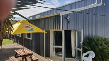 Family House | Private kitchen | Full-size fridge, microwave, oven, stovetop