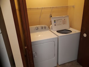Interior - Beautiful 3bed 2 bath lovely home (Indianapolis)