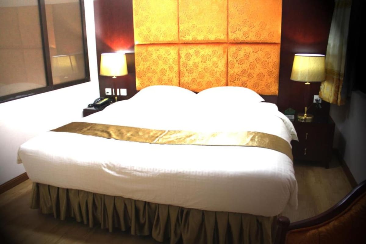 Desk, WiFi (free), bed sheets
