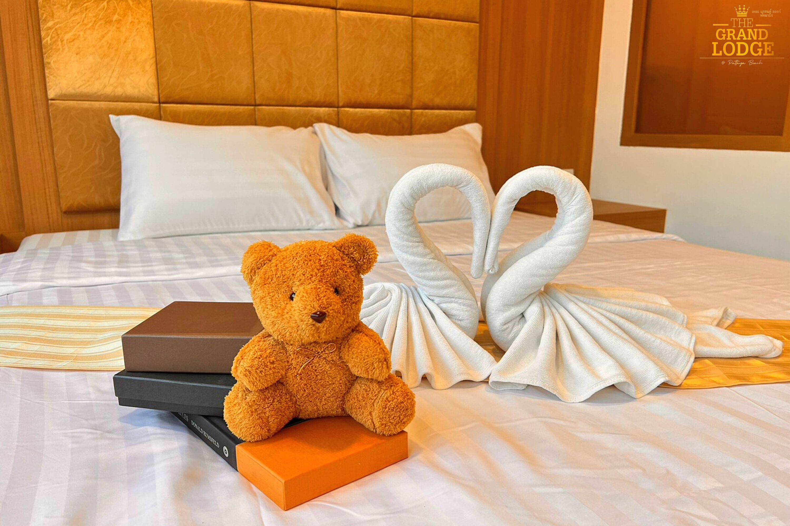 Deluxe Double Room | Desk, free WiFi, bed sheets