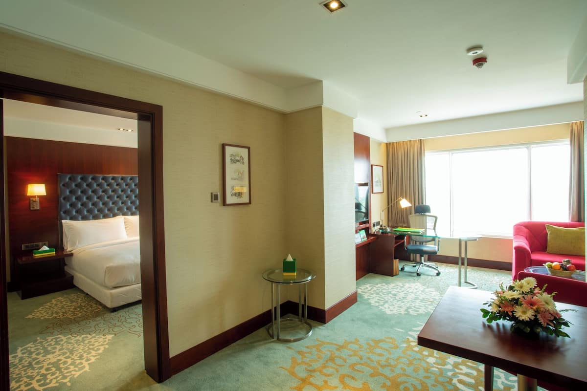 Premium bedding, minibar, in-room safe, desk