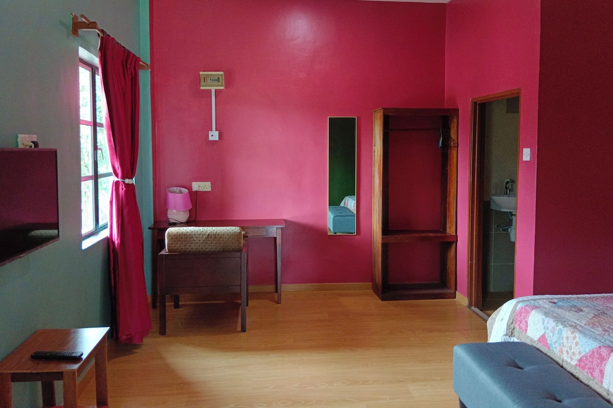 Panoramic Room