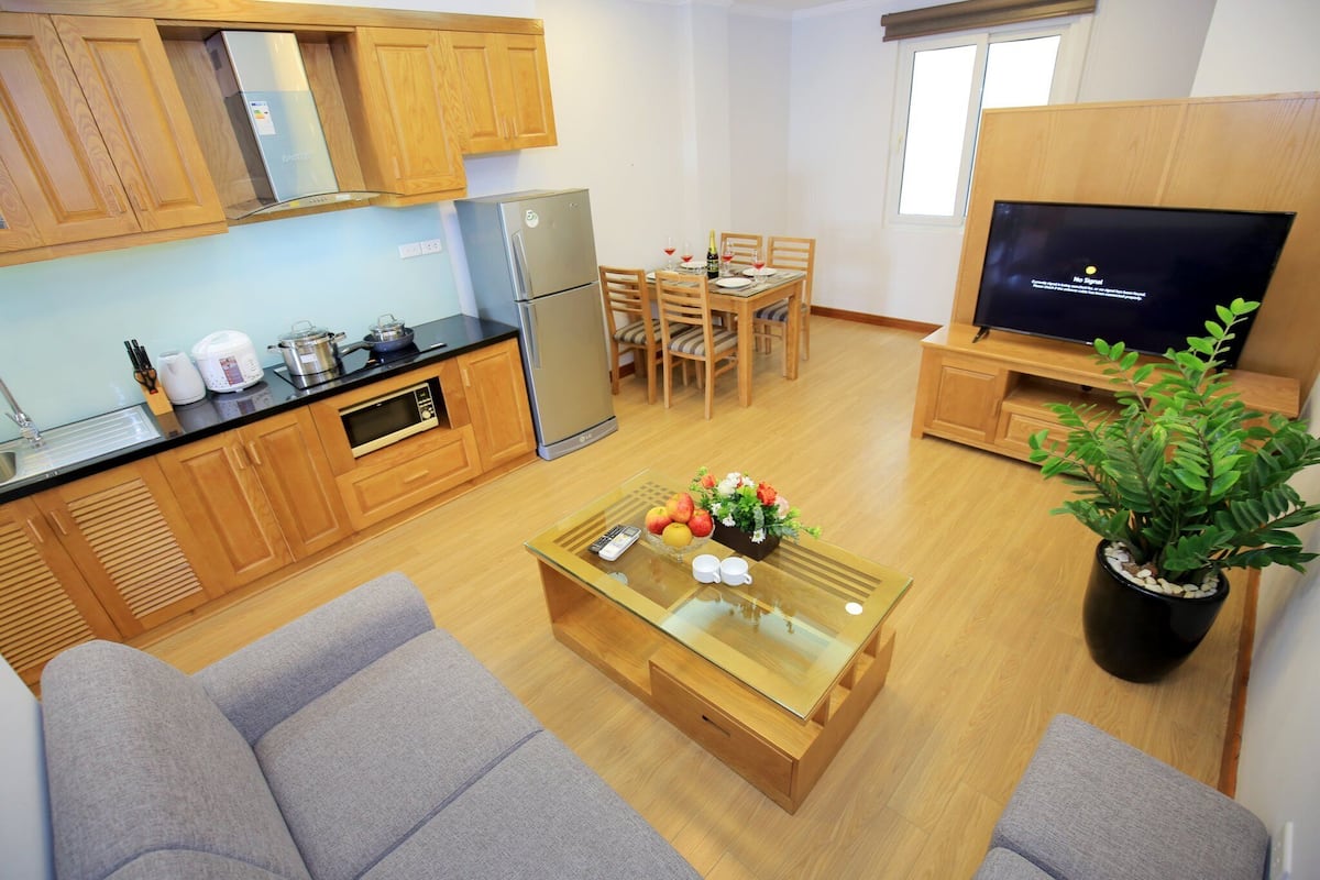 Deluxe Double Room | In-room safe, individually furnished, laptop workspace, blackout drapes