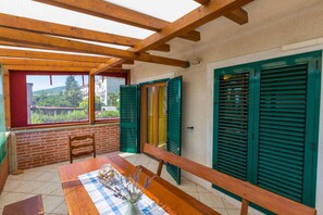 Outdoor dining - Holiday home mit Klimaanlage und Balkon (Crikvenica)