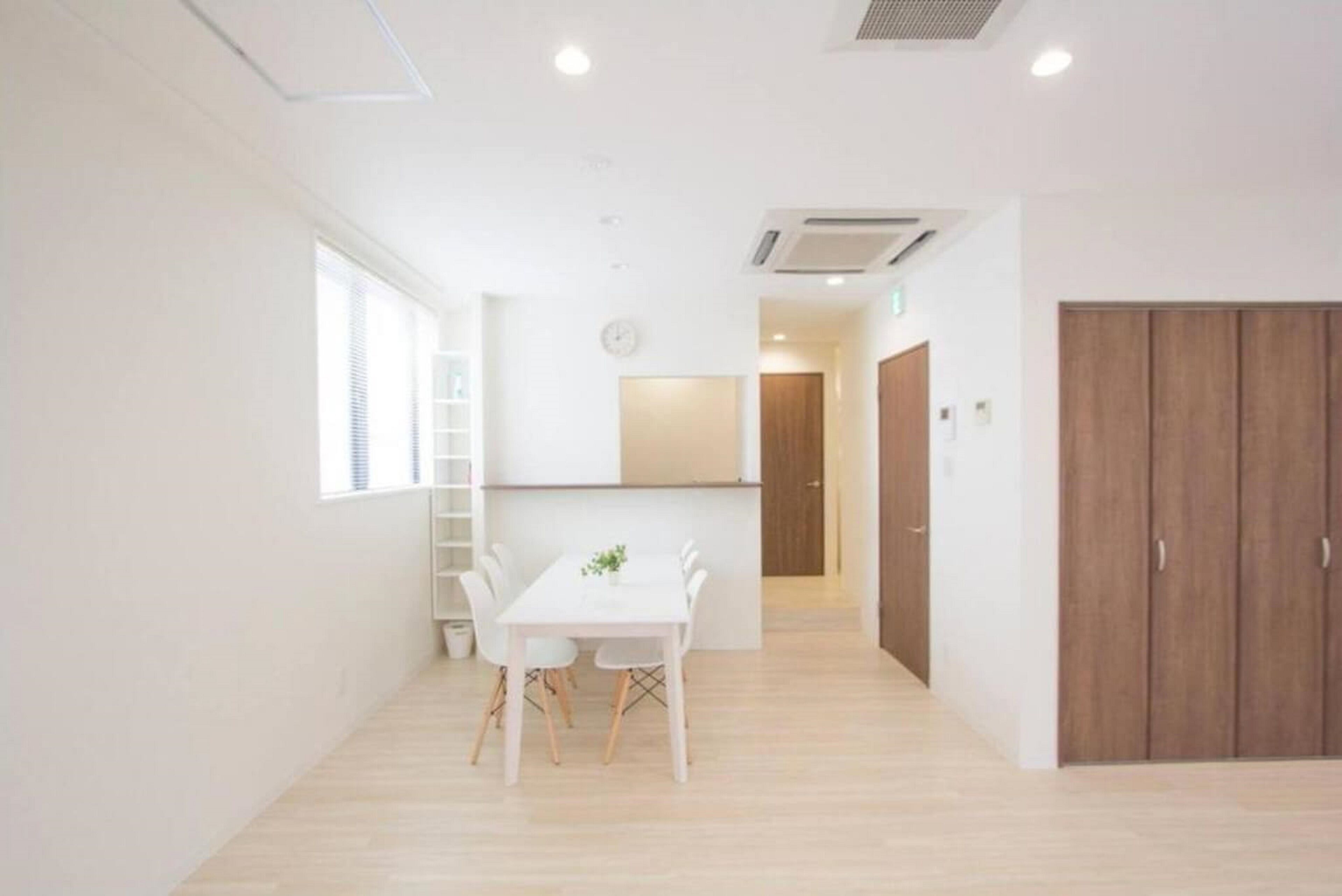 ROOM for MAX6, Non Smoking | Living area | Flat-screen TV