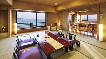 Top Floor, Special Suite, Japanese Style Room | In-room safe, bed sheets