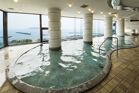 Public bath. Ryuguhotel KIRA