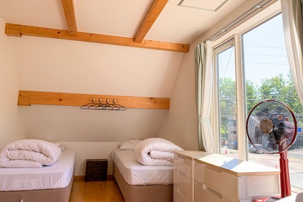 豪華木屋 | 浴室 | 淋浴/浴缸二合一、吹風機、坐浴桶、毛巾