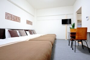 Appartement (6 Guests) | 1 slaapkamer, een bureau, een strijkplank/strijkijzer, gratis wifi