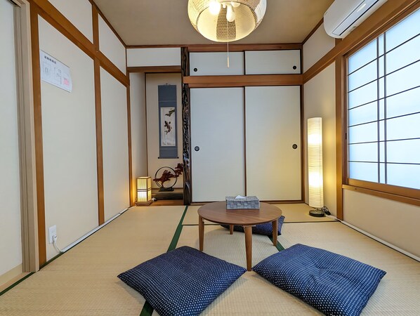 1 chambre, literie hypoallergénique, bureau, accès au Wi-Fi (inclus)