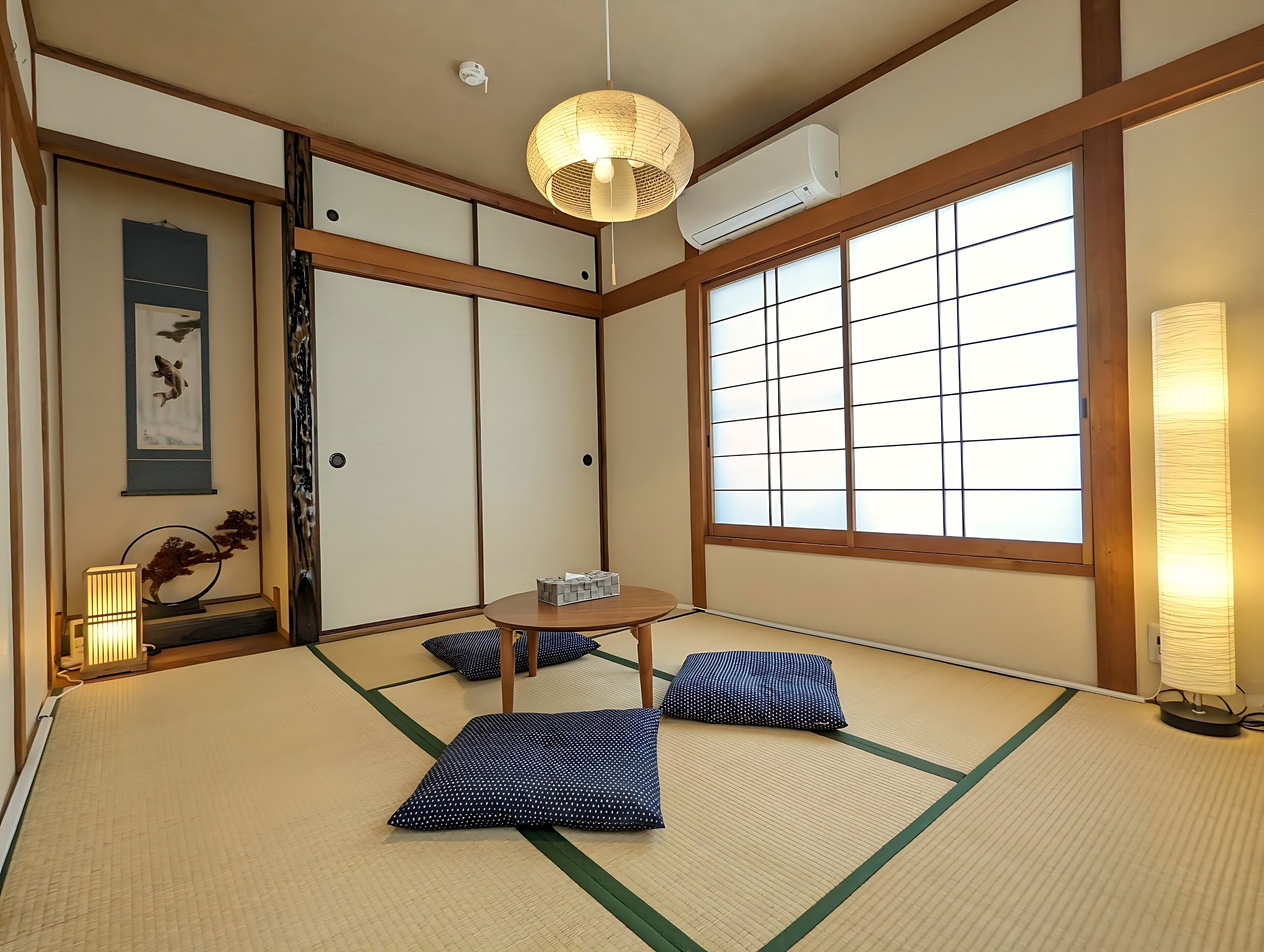 1 bedroom, hypo-allergenic bedding, desk, free WiFi