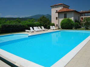 Pool - Lovely apartment for 4 people with pool, WIFI, A/C, TV, balcony, pets allowed and panoramic view (Salò)