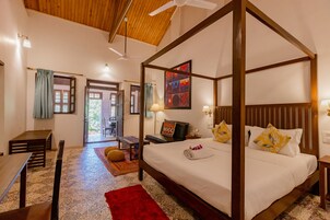 Heritage Suite(Non AC) | Desk, laptop workspace, free WiFi, bed sheets