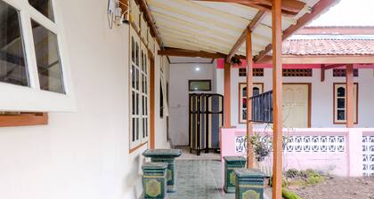 SPOT ON 2875 Madani Family Residence Syariah