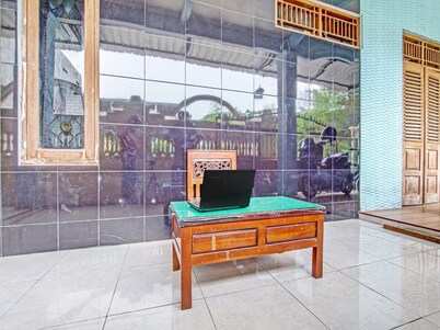 OYO Life 2546 Griya Widya Syariah