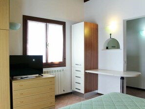 3 habitaciones, cuna de viaje, wifi gratis y ropa de cama 