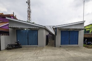 Exterior - SPOT ON 2805 Oryza Place Syariah (Karangtengah)