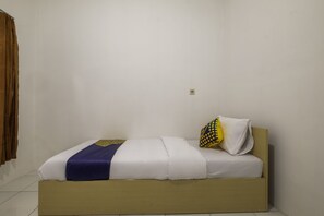 Free WiFi, bed sheets - SPOT ON 2805 Oryza Place Syariah (Karangtengah)